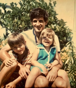 Lara Mostert of Monkeyland as a child with family